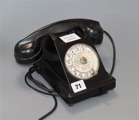 A bakelite telephone
